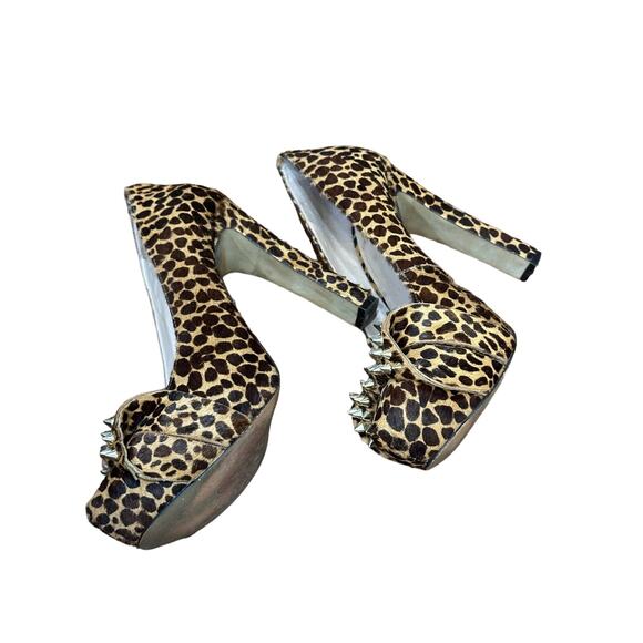 Vince Camuto Sz.8 Leopard Print Statement Heels Gold Spikes Calf Hair Bow Heels - Picture 11 of 15
